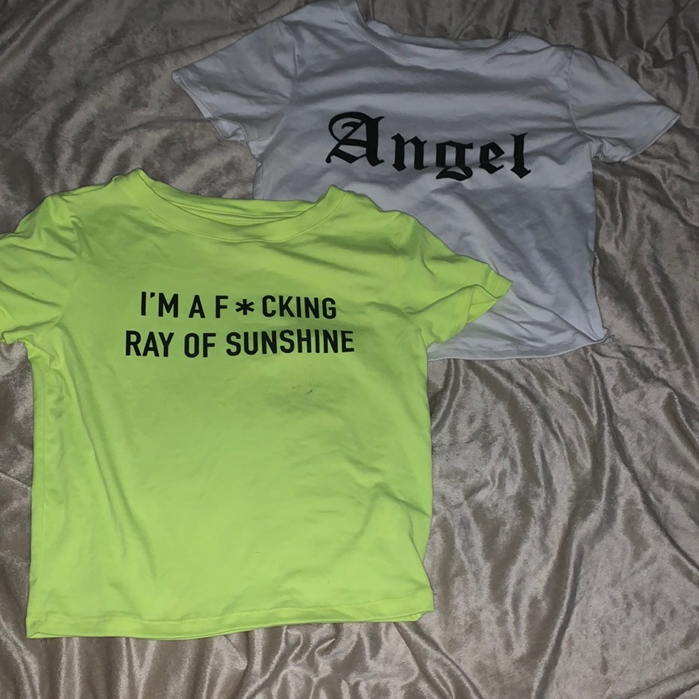Graphic cropped tee bundle